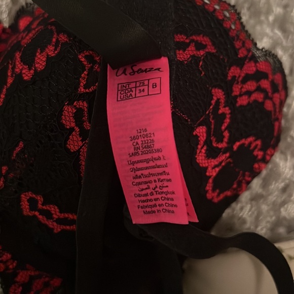 Sexy bra with a little push up - Picture 2 of 2